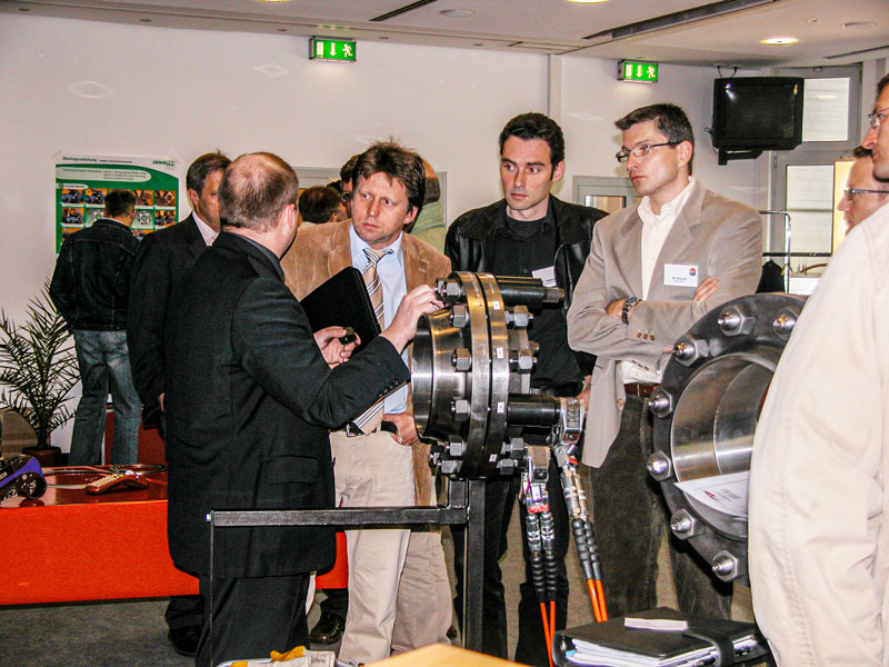 hytorc-schraubtechnik-40-galerie-05 hytorc schraubtechnik 40 galerie 05 HYTORC Deutschland